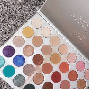 Jaclyn hill palette